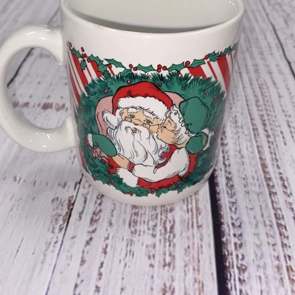 Vintage coffee mug Mrs. Clause kissing Santa